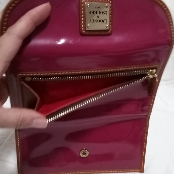 Dooney and Bourke Bag set - Picture 3 of 7